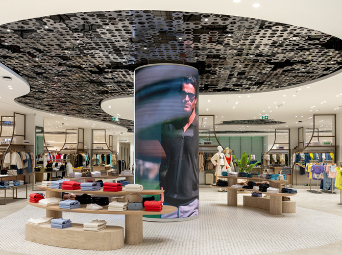 ÖZDİLEK’İN YENİ DEPARTMAN MAĞAZASI AÇILDI